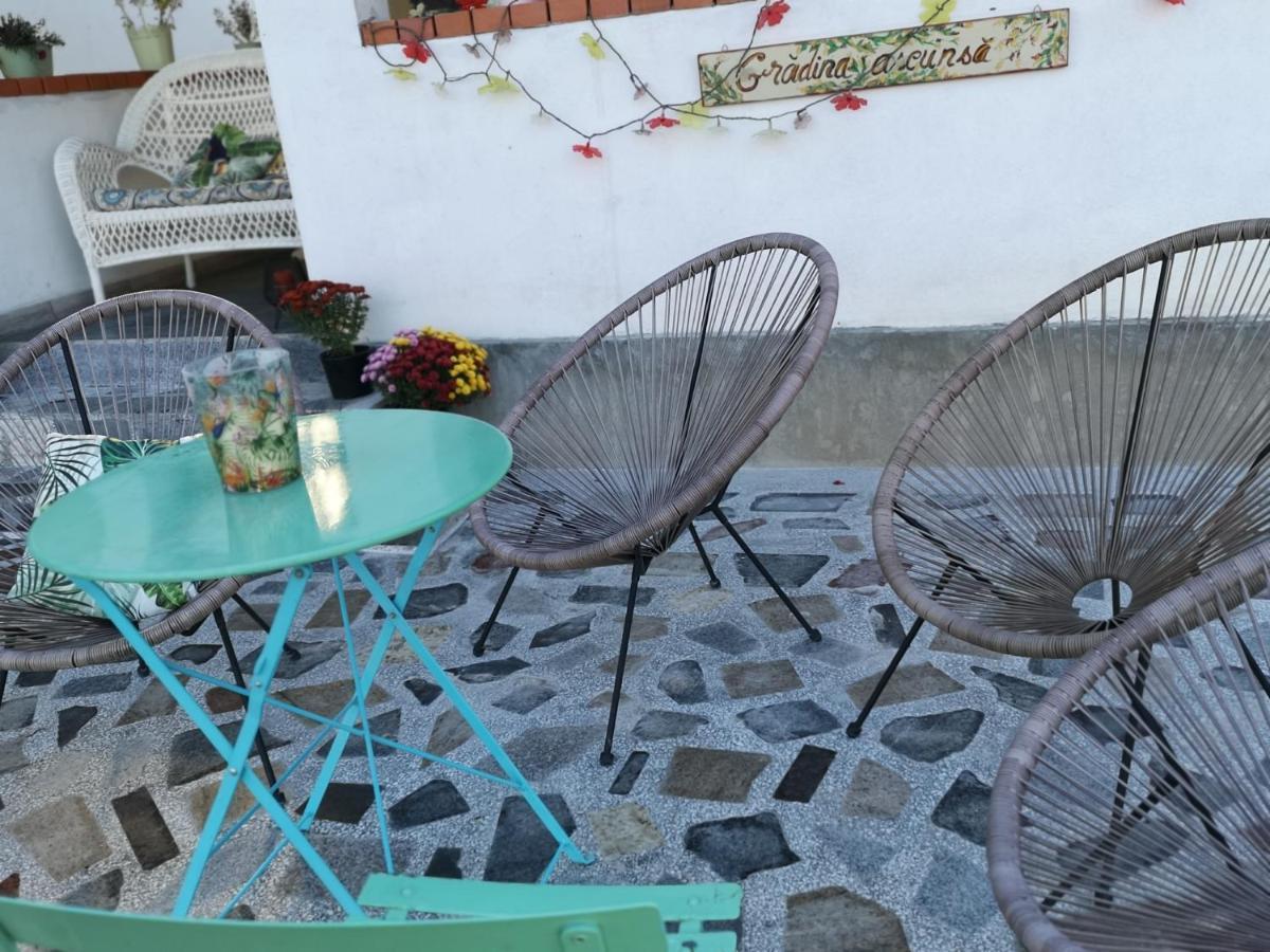 Pensiunea Gradina Ascunsa Bughea de Jos Exteriér fotografie